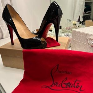 Black Louboutin Pumps - Size 8
